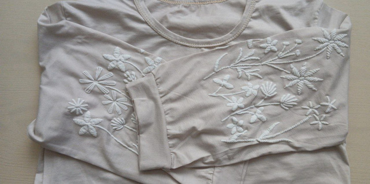 تیشرت آستین سه ربع گلدار شیری