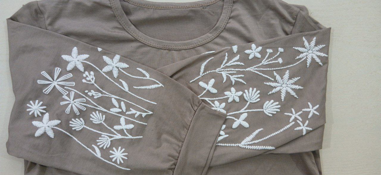 تیشرت آستین سه ربع گلدار  نسکافه ای