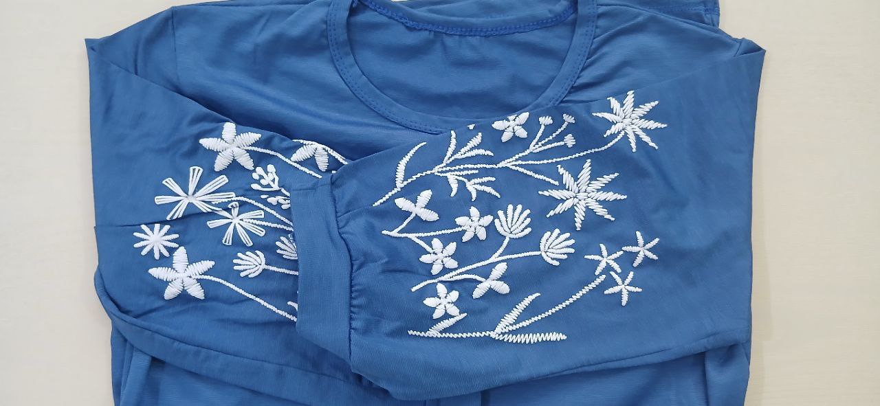 تیشرت آستین سه ربع گلدار  آبی