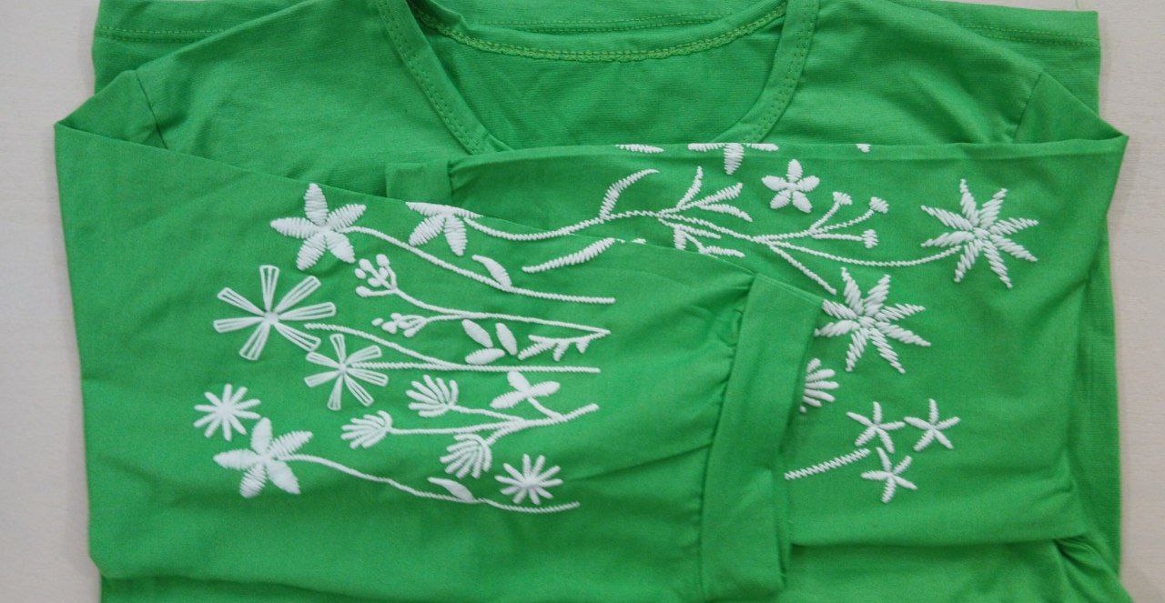 تیشرت آستین سه ربع گلدار  سبز