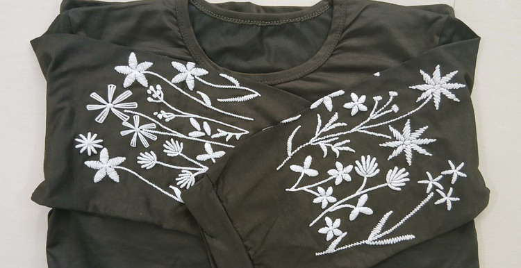 تیشرت آستین سه ربع گلدار زیتونی